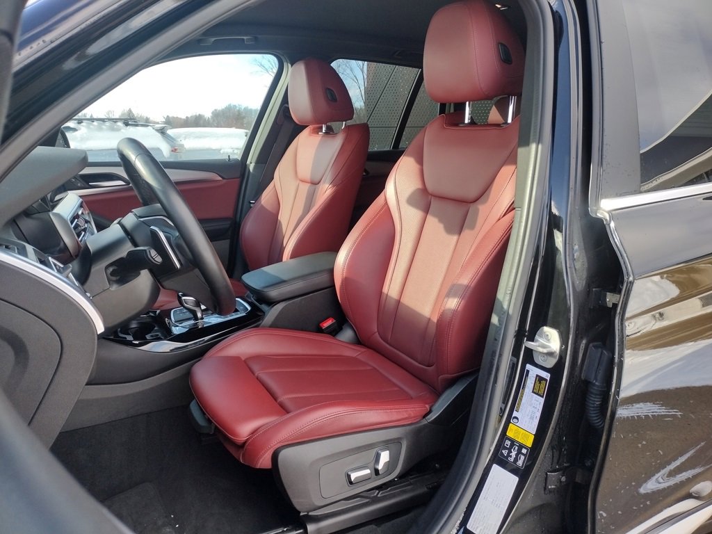 Used 2023 BMW X3 xDrive30i image 2