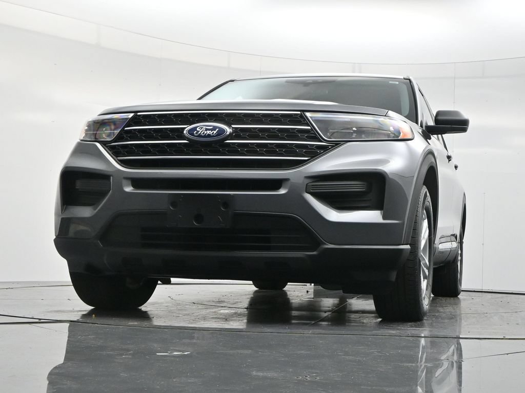 Used 2023 Ford Explorer XLT AWD/4WD image 46