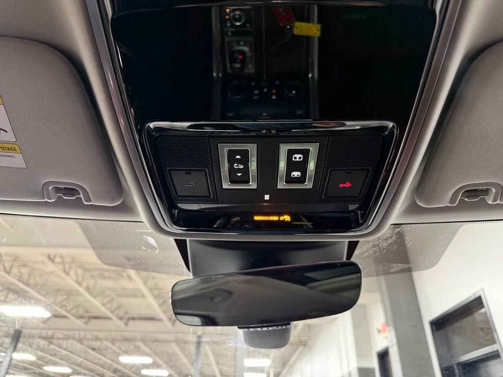 Used 2019 Land Rover Range Rover Sport HSE Dynamic AWD/4WD image 16