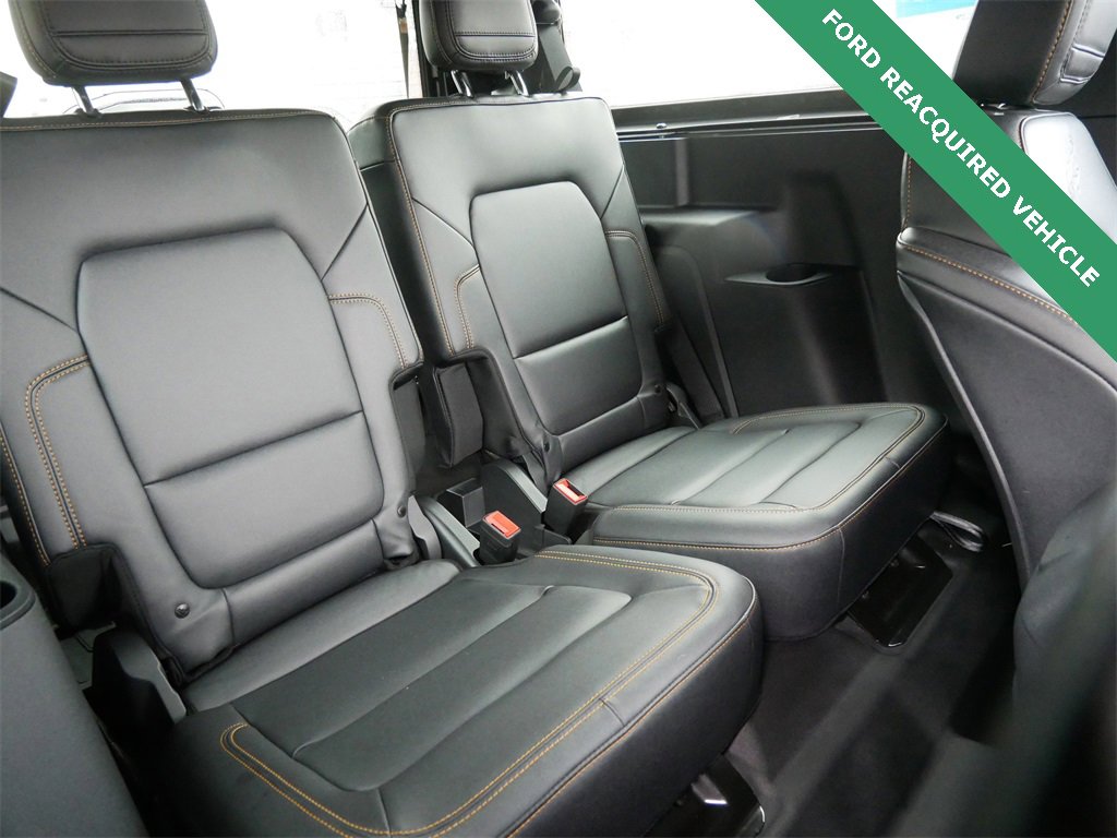 Used 2024 Ford Bronco Badlands image 9