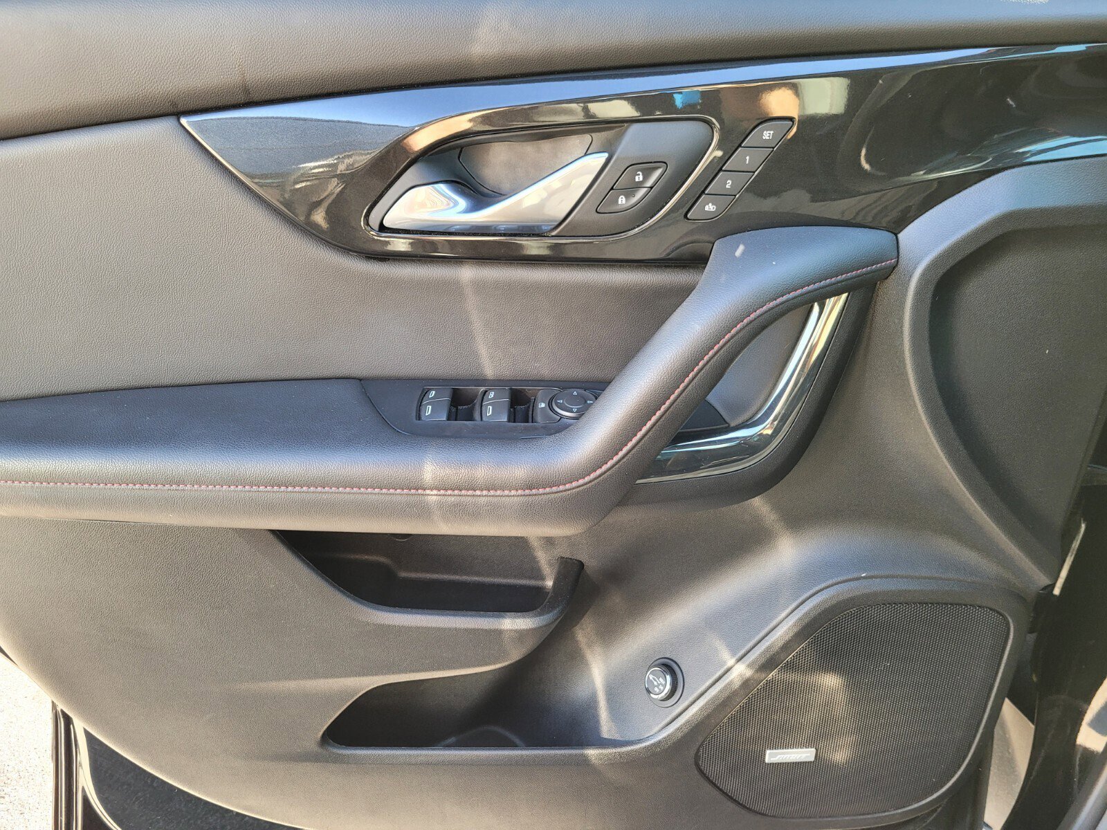 Certified 2023 Chevrolet Blazer RS w/ Driver Confidence II Package image 36