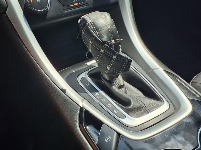 Used 2015 Ford Fusion SE FWD image 19
