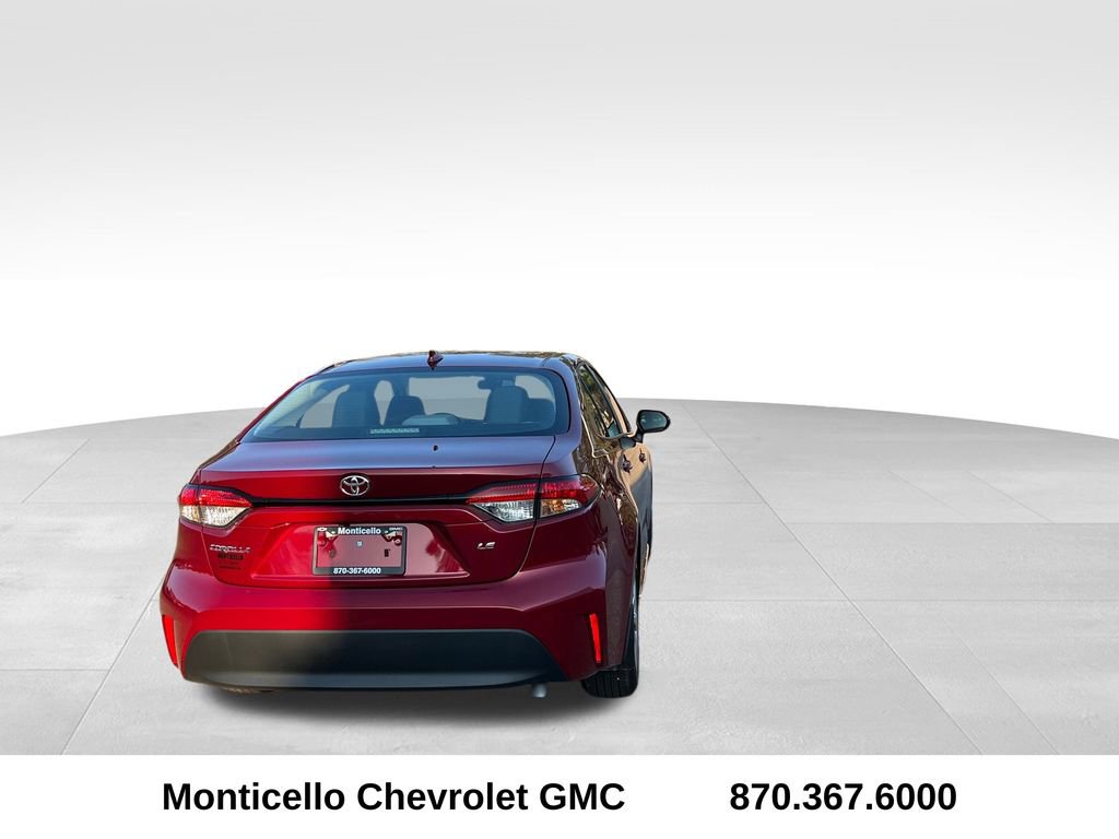 Used 2025 Toyota Corolla LE image 4