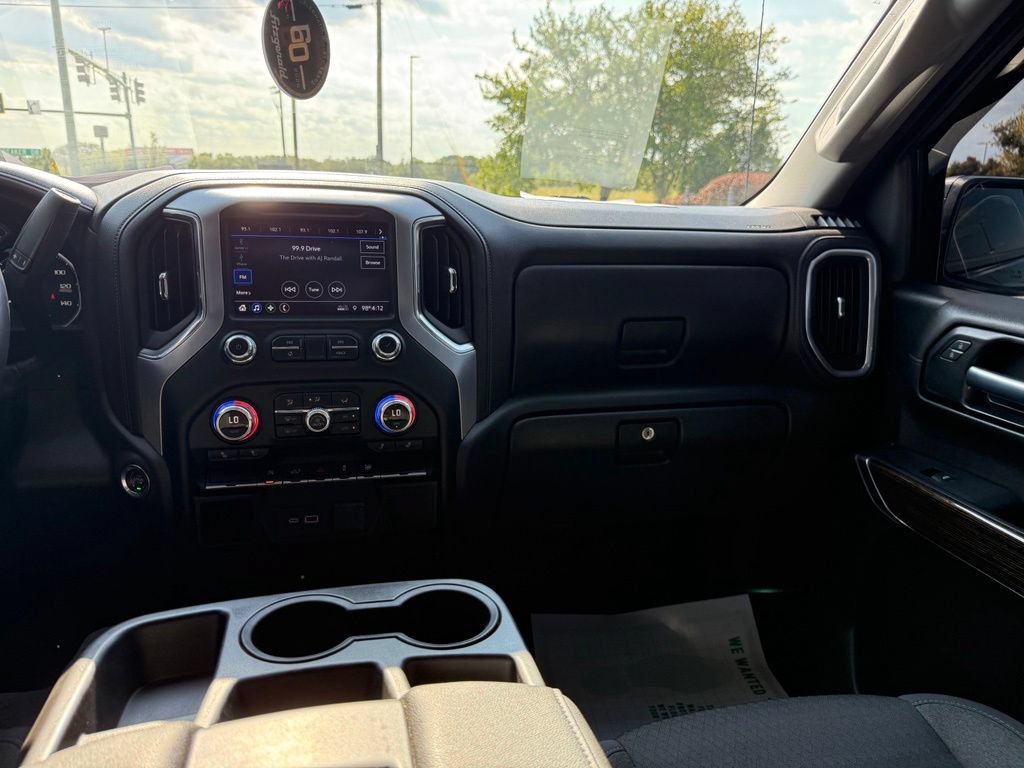 Used 2022 GMC Sierra 1500 Elevation w/ LPO, Elevation Black Package AWD/4WD image 13