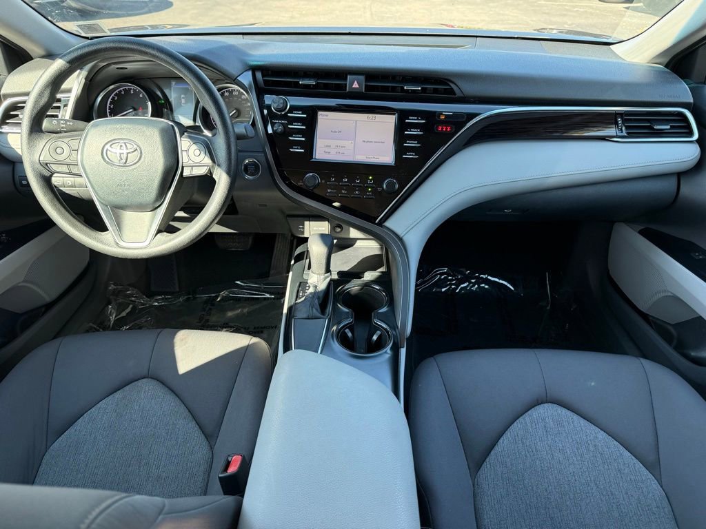 Used 2018 Toyota Camry LE image 14