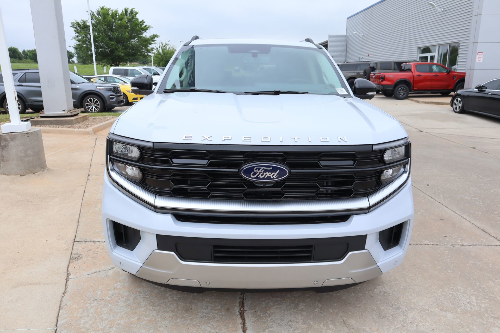 New 2026 Ford Expedition Max Platinum w/ Driver's Package AWD/4WD image 10