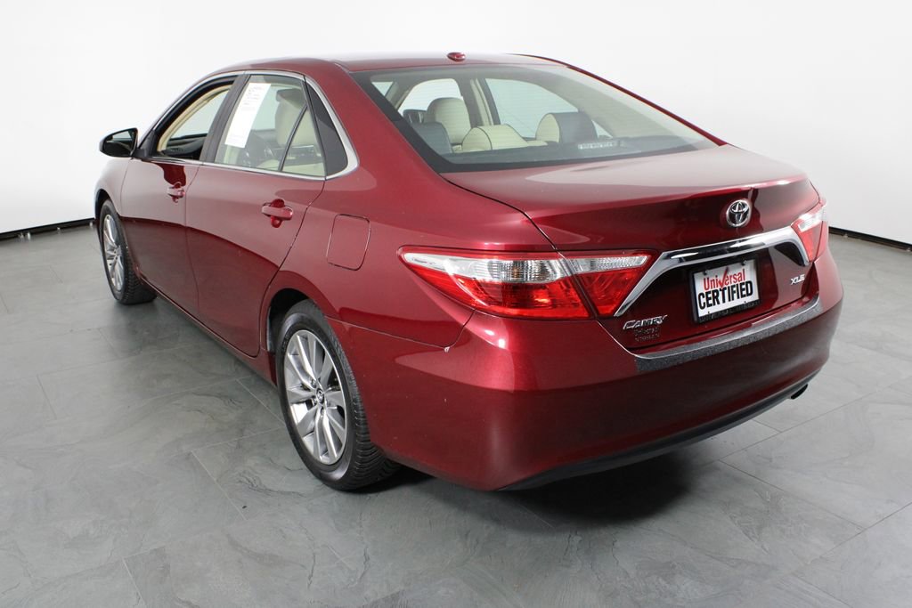 Used 2017 Toyota Camry XLE w/ Moonroof Package image 3