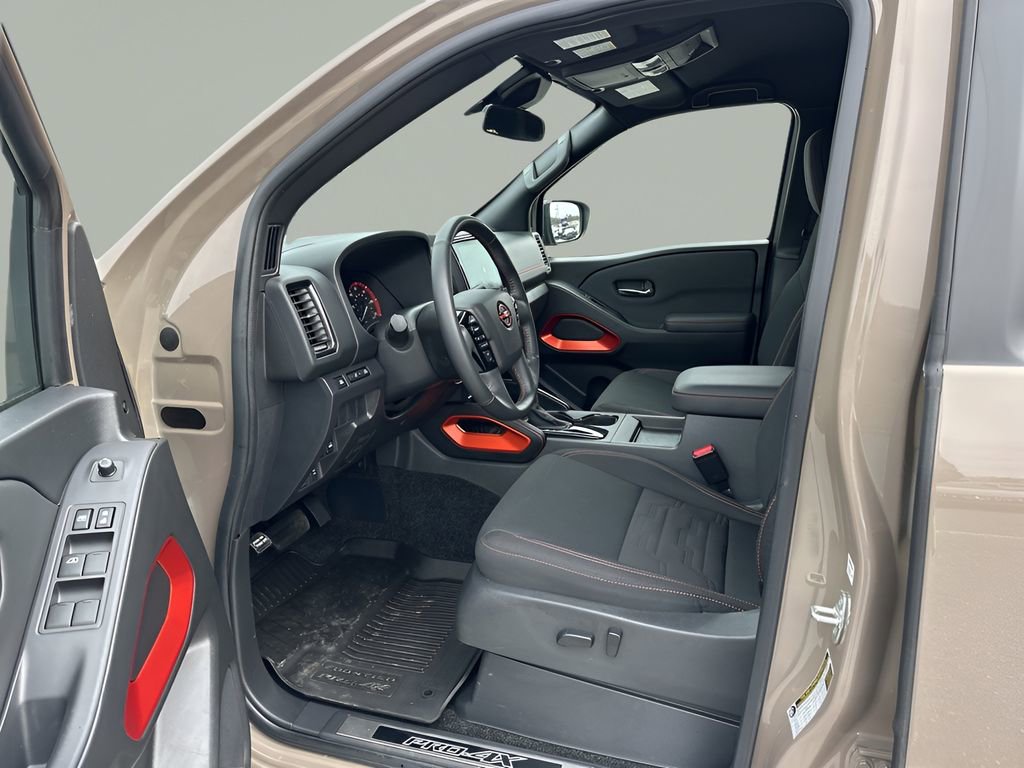 Used 2023 Nissan Frontier PRO-4X w/ Technology Package image 9