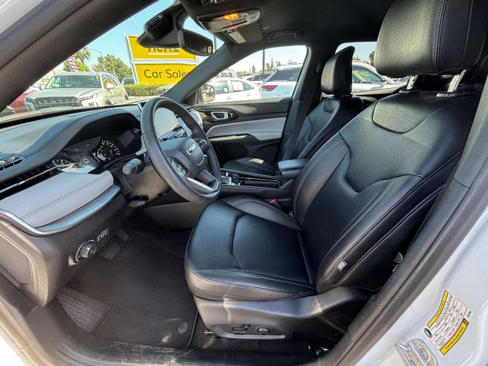 Used 2025 Jeep Compass Limited AWD/4WD image 27