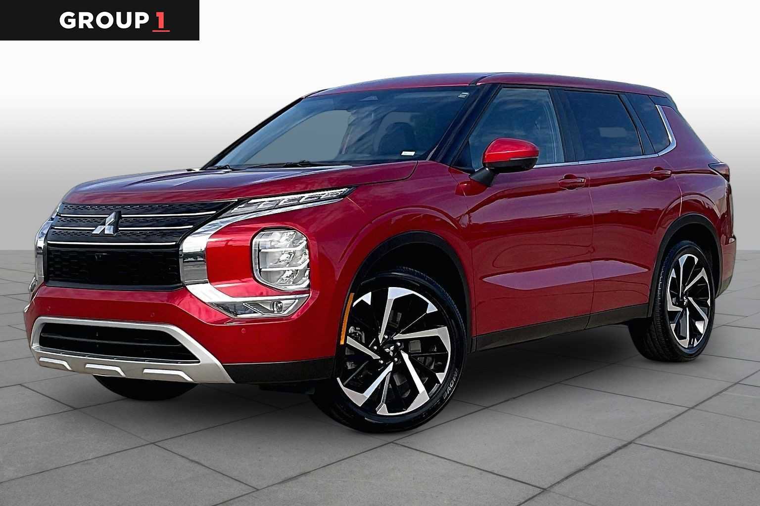 Used 2024 Mitsubishi Outlander SE FWD image 1