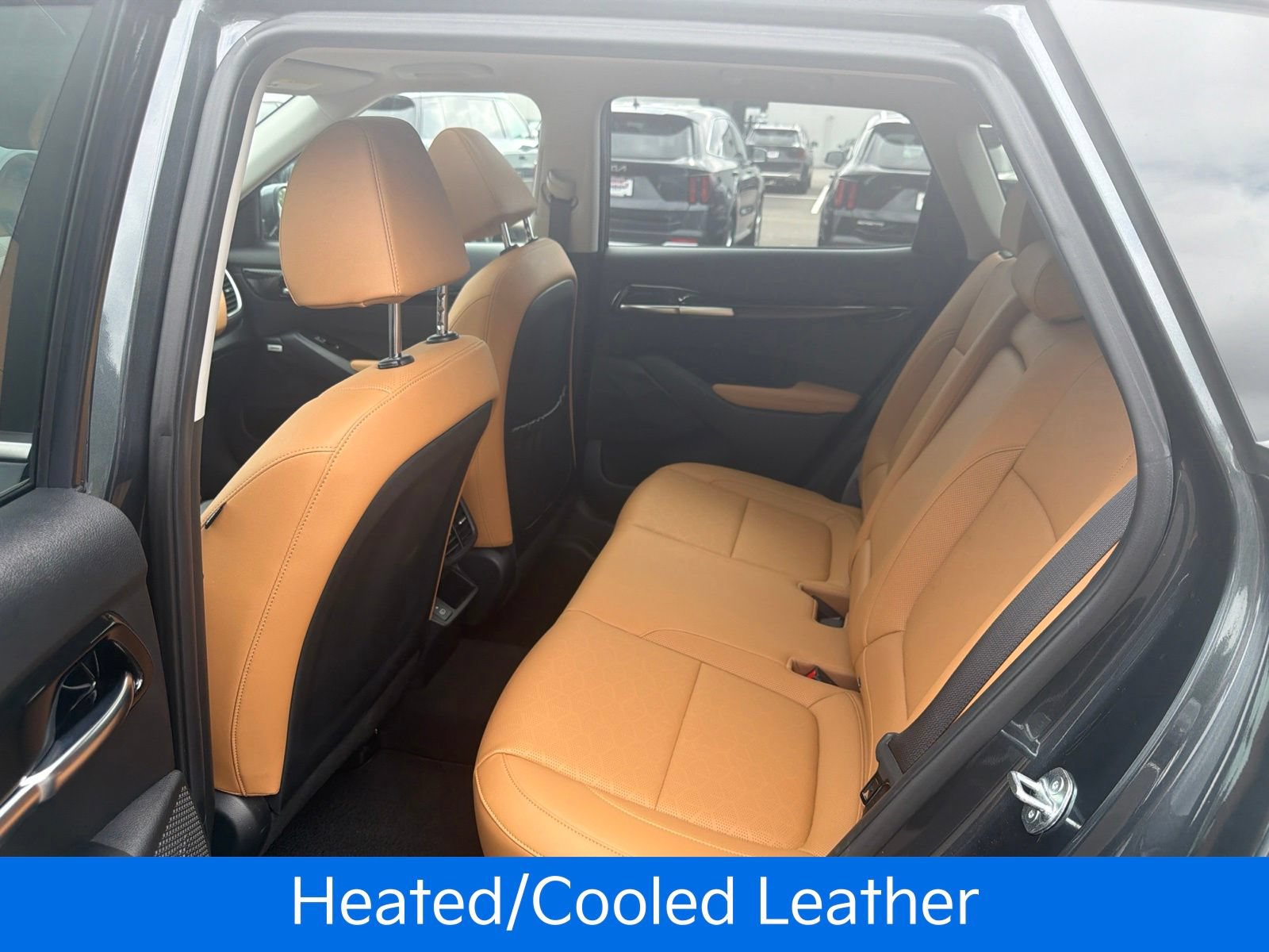 Certified 2024 Kia Seltos SX w/ SX Sunroof Package AWD/4WD image 20