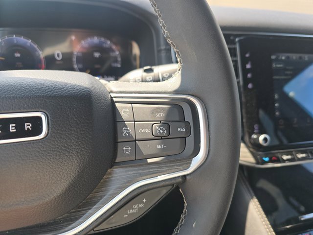 Used 2024 Jeep Wagoneer Series II image 20