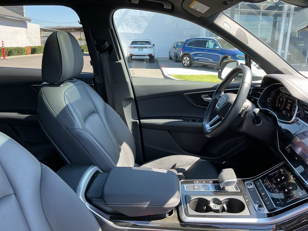 Used 2025 Audi Q7 3.0T Premium Plus AWD/4WD image 22
