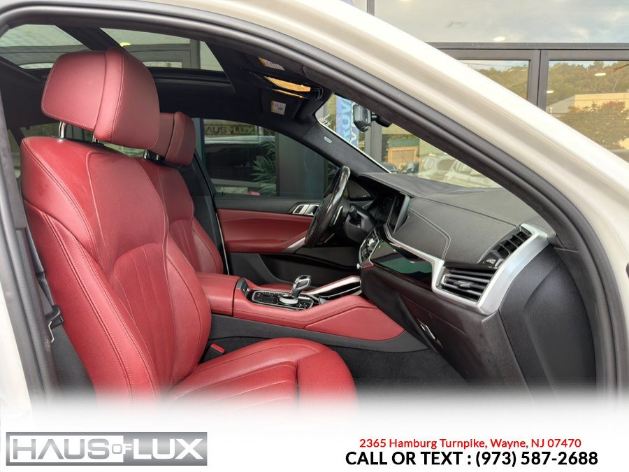 Used 2021 BMW X6 M50i w/ Executive Package AWD/4WD image 19