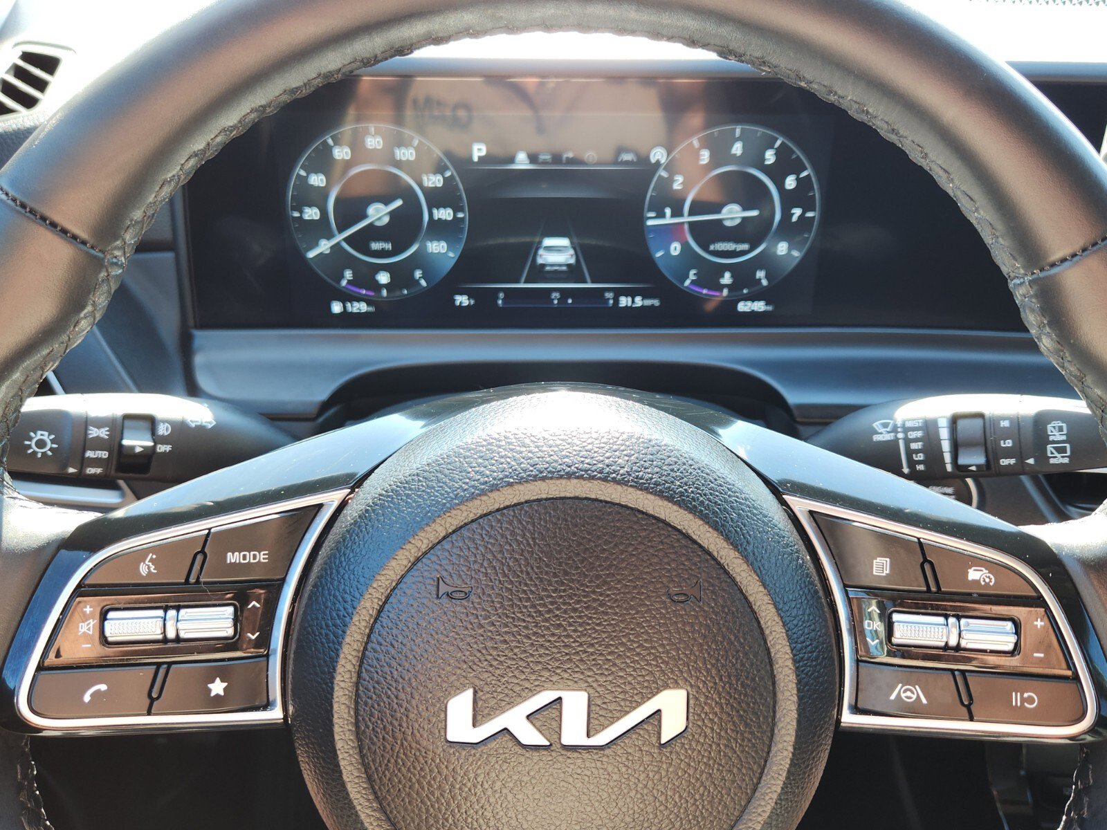 Used 2025 Kia Seltos EX image 17