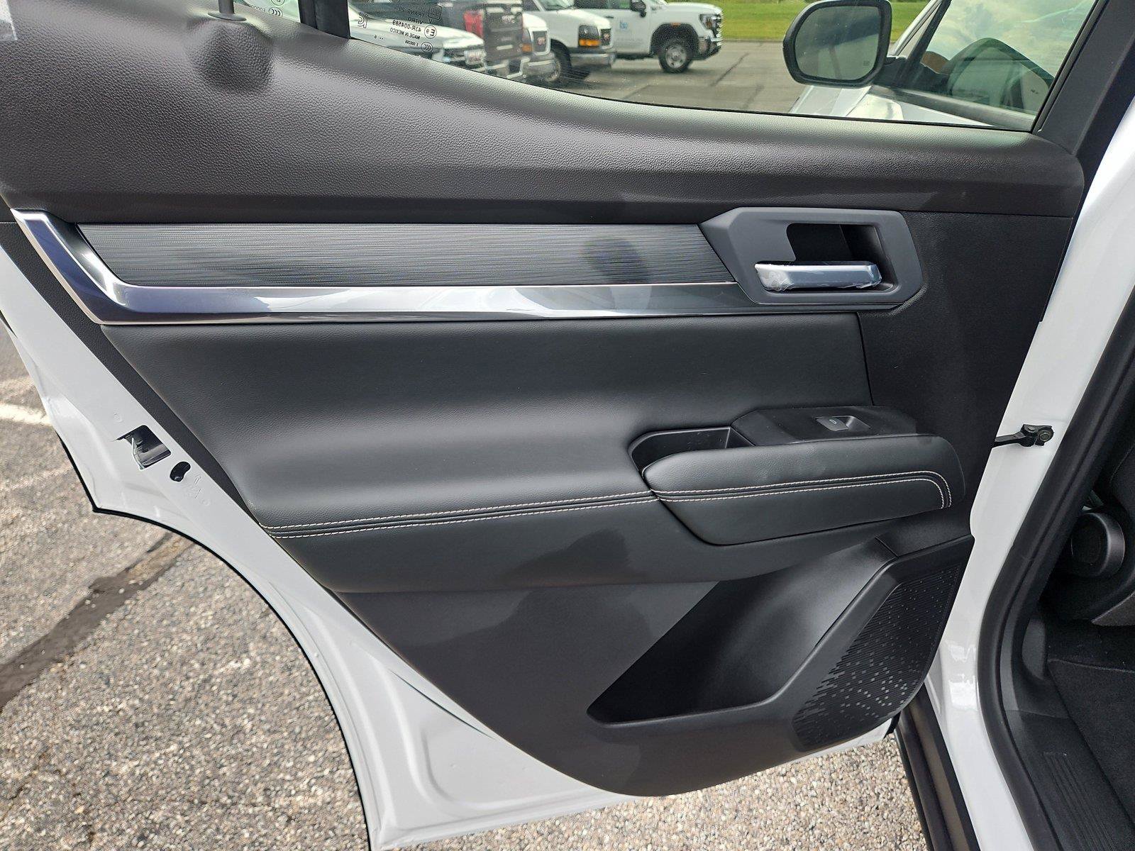 New 2027 GMC Terrain Elevation FWD image 15