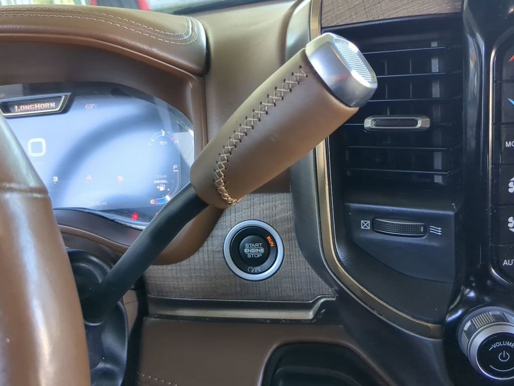 Used 2024 RAM 3500 Limited w/ Towing Technology Group AWD/4WD image 9