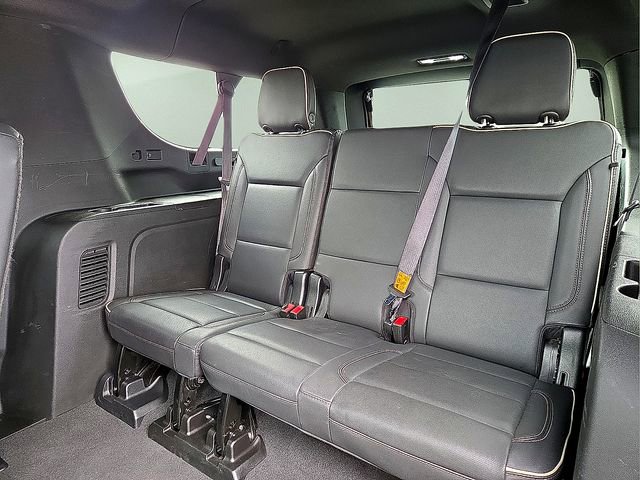 Used 2022 Chevrolet Suburban Premier RWD image 12