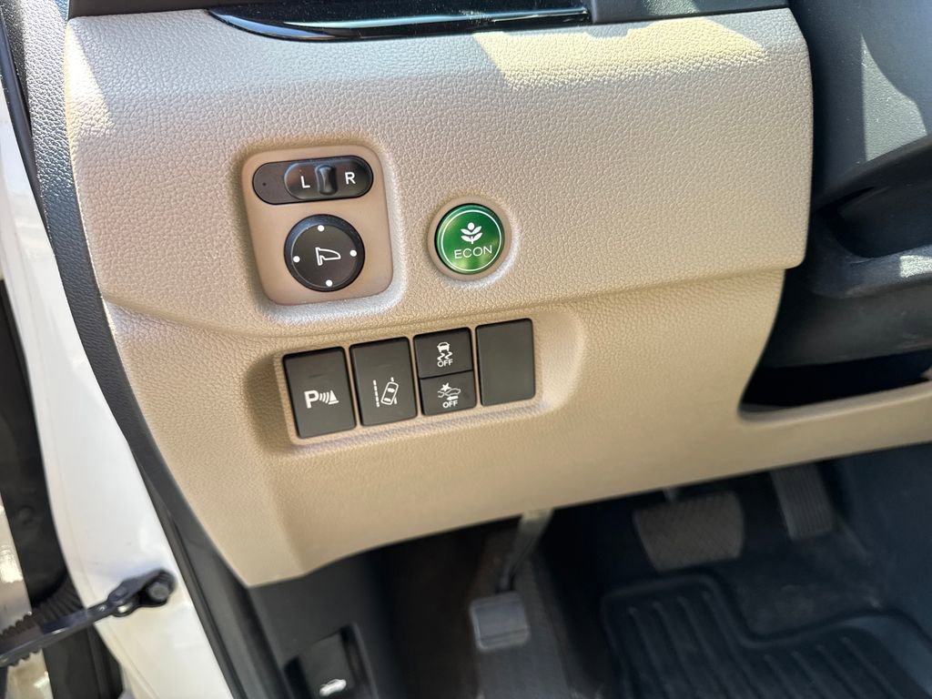 Used 2016 Honda Pilot Touring image 14