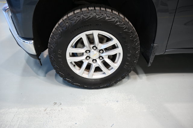 Used 2021 Chevrolet Silverado 1500 LT AWD/4WD image 27