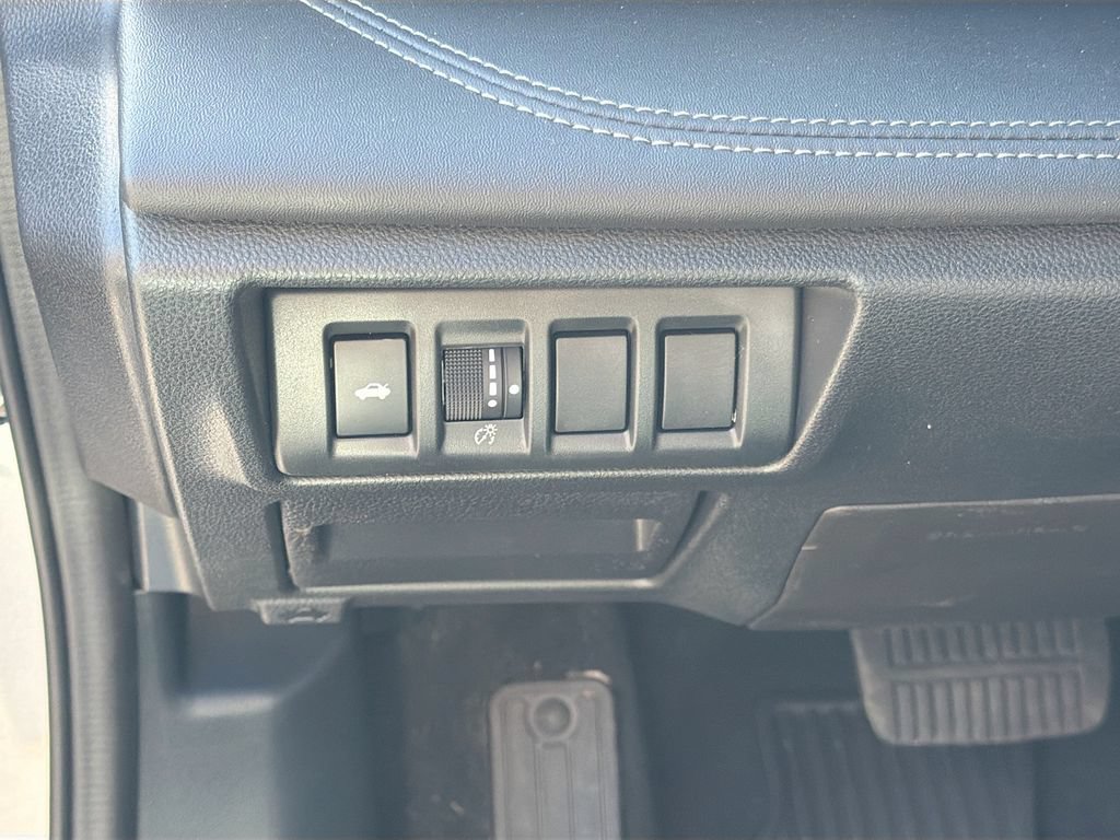 Used 2025 Subaru Legacy Limited AWD/4WD image 10