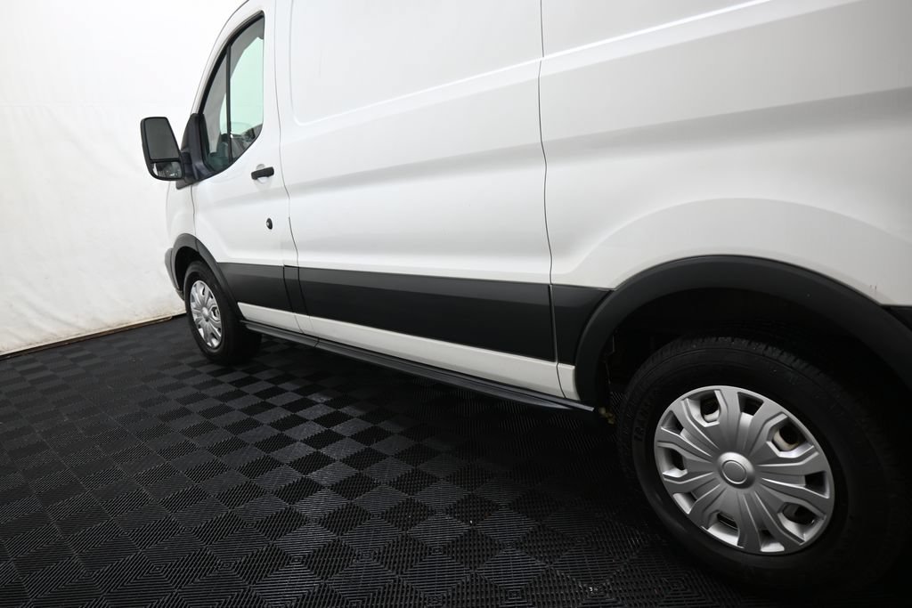Used 2015 Ford Transit 150 130 Low Roof RWD image 9
