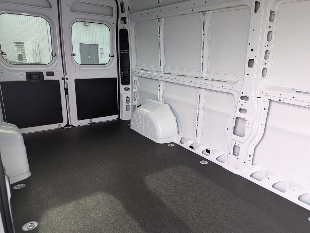 Used 2024 RAM ProMaster 2500 FWD image 32