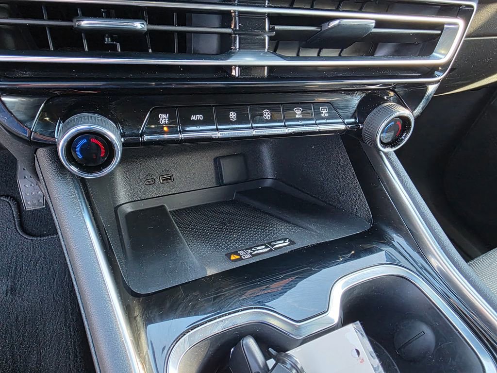 Certified 2024 Chevrolet Traverse LT image 17