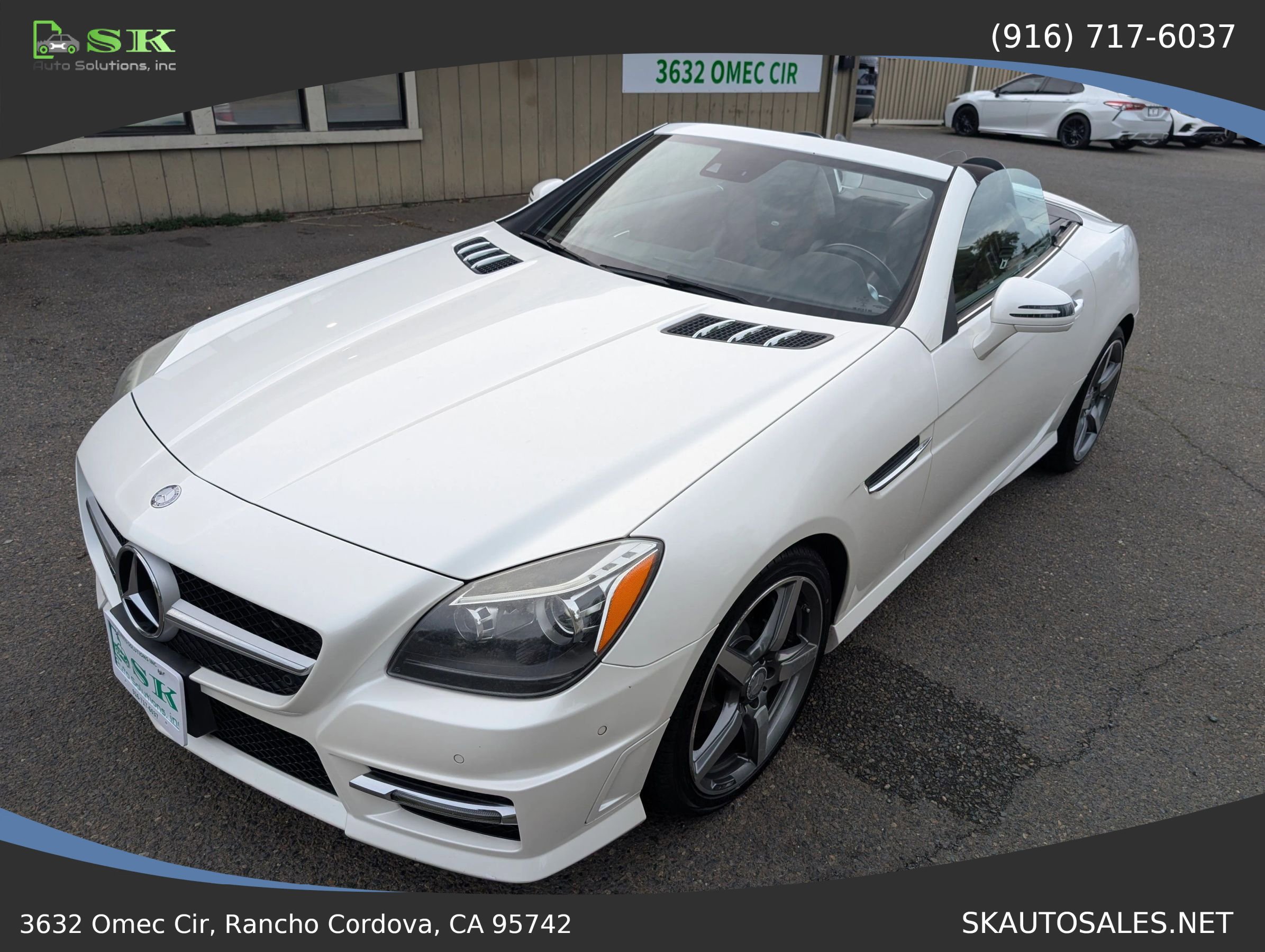 Used 2015 Mercedes-Benz SLK 250 image 2