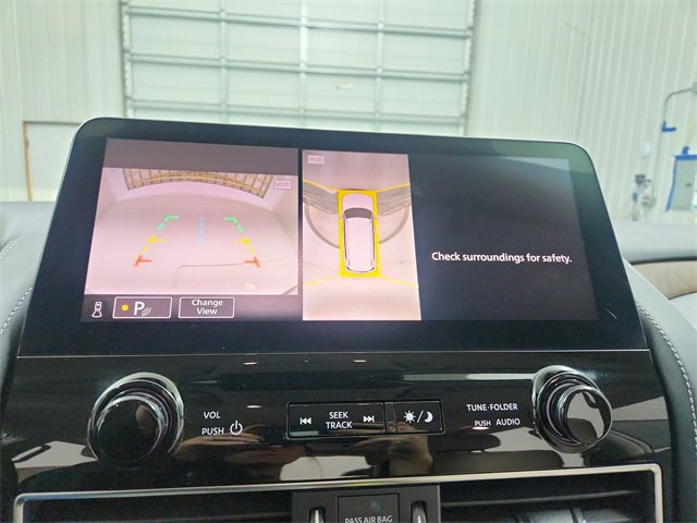 Used 2024 Nissan Armada SL w/ Captain's Chairs Package image 31