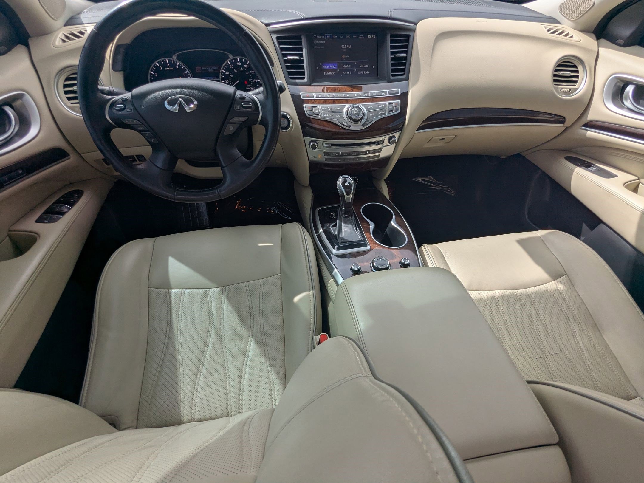 Used 2017 INFINITI QX60 Luxe w/ Deluxe Technology Package image 30