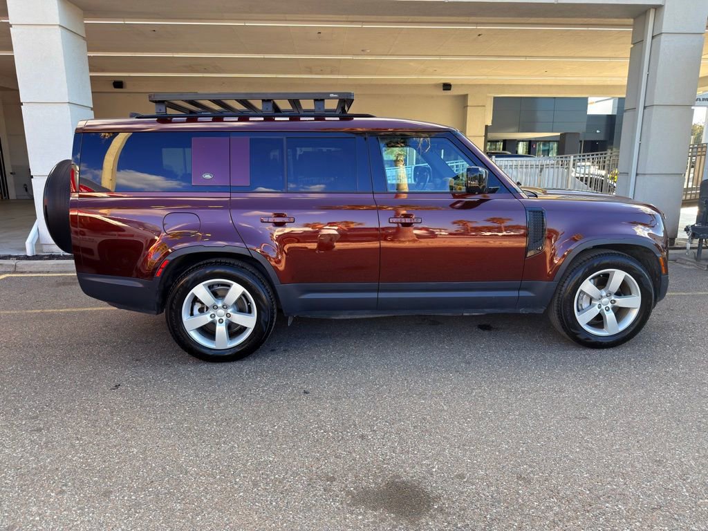 Used 2023 Land Rover Defender 130 SE image 7