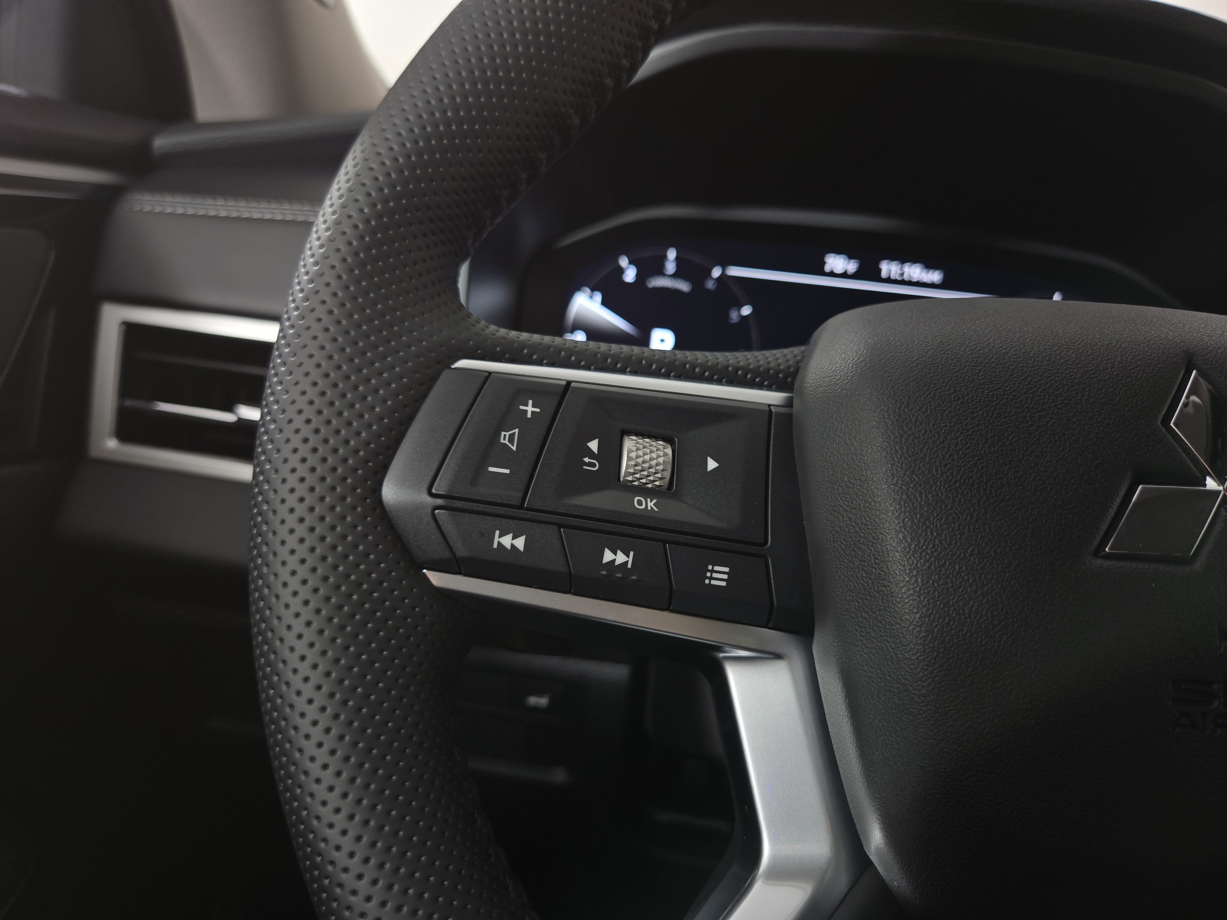 New 2026 Mitsubishi Outlander SE AWD/4WD image 15