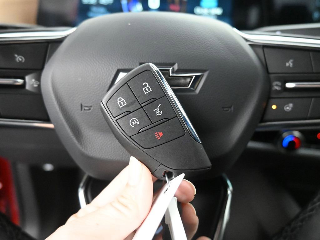 New 2026 Chevrolet Equinox ACTIV w/ Convenience Package III image 33