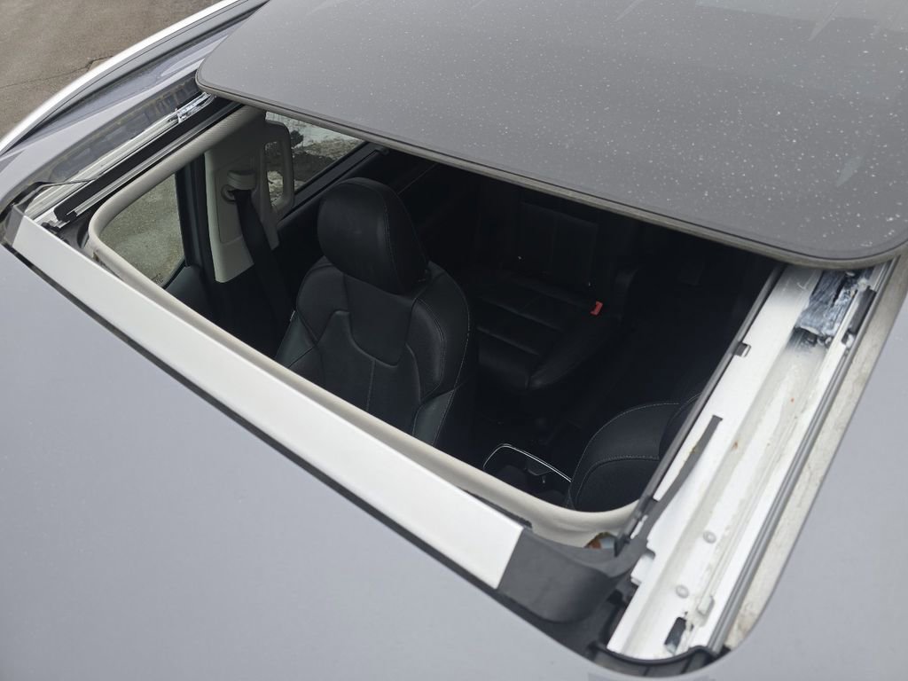 Used 2021 Kia Telluride SX image 3