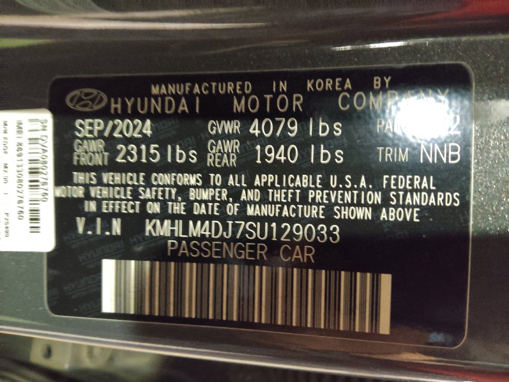 Used 2025 Hyundai Elantra Hybrid FWD image 33