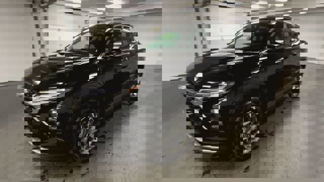 Certified 2025 Chevrolet Trax LT w/ LT Convenience Package image 4