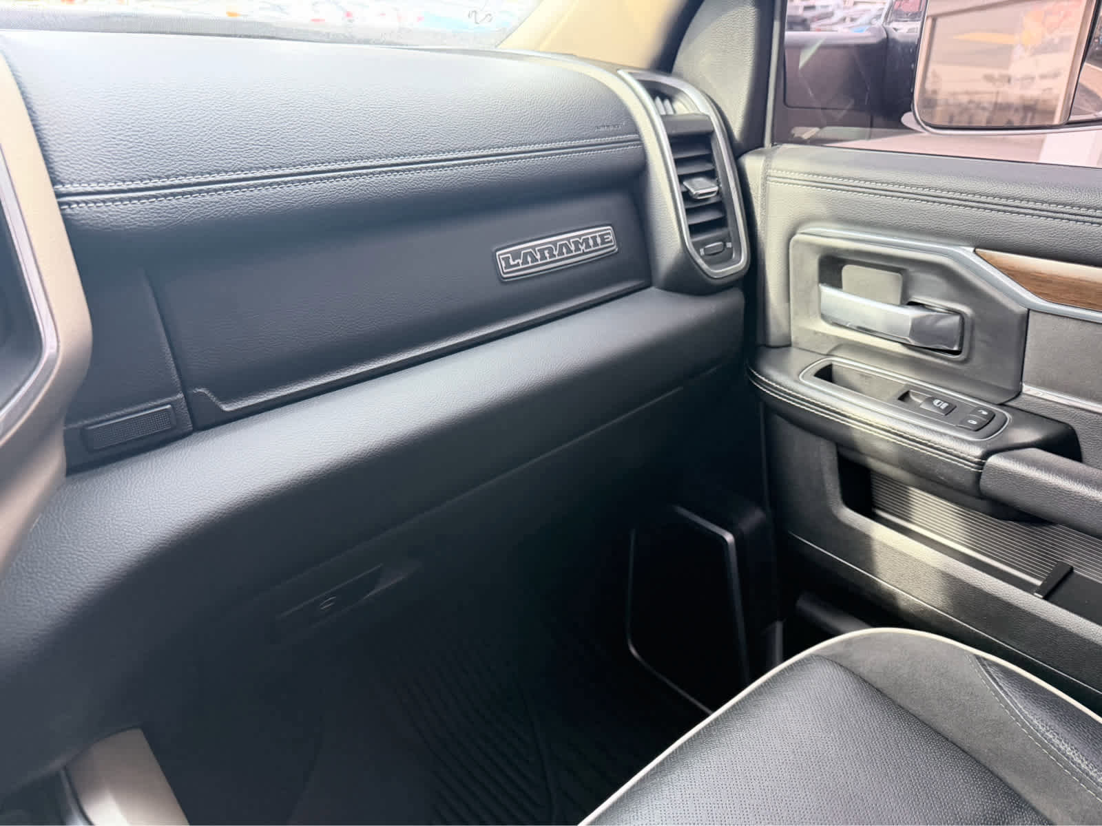 Used 2022 RAM 2500 Laramie image 31