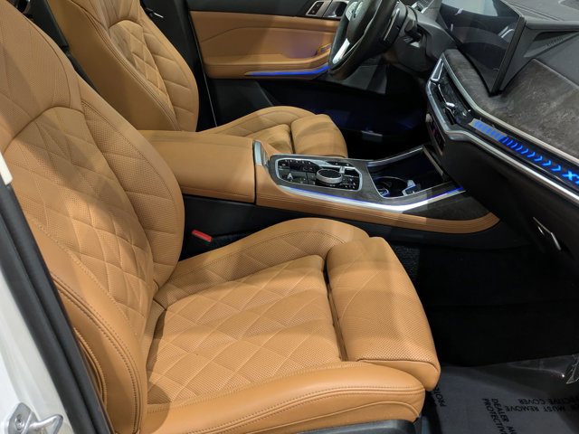 Used 2023 BMW X7 xDrive40i w/ Premium Package AWD/4WD image 24
