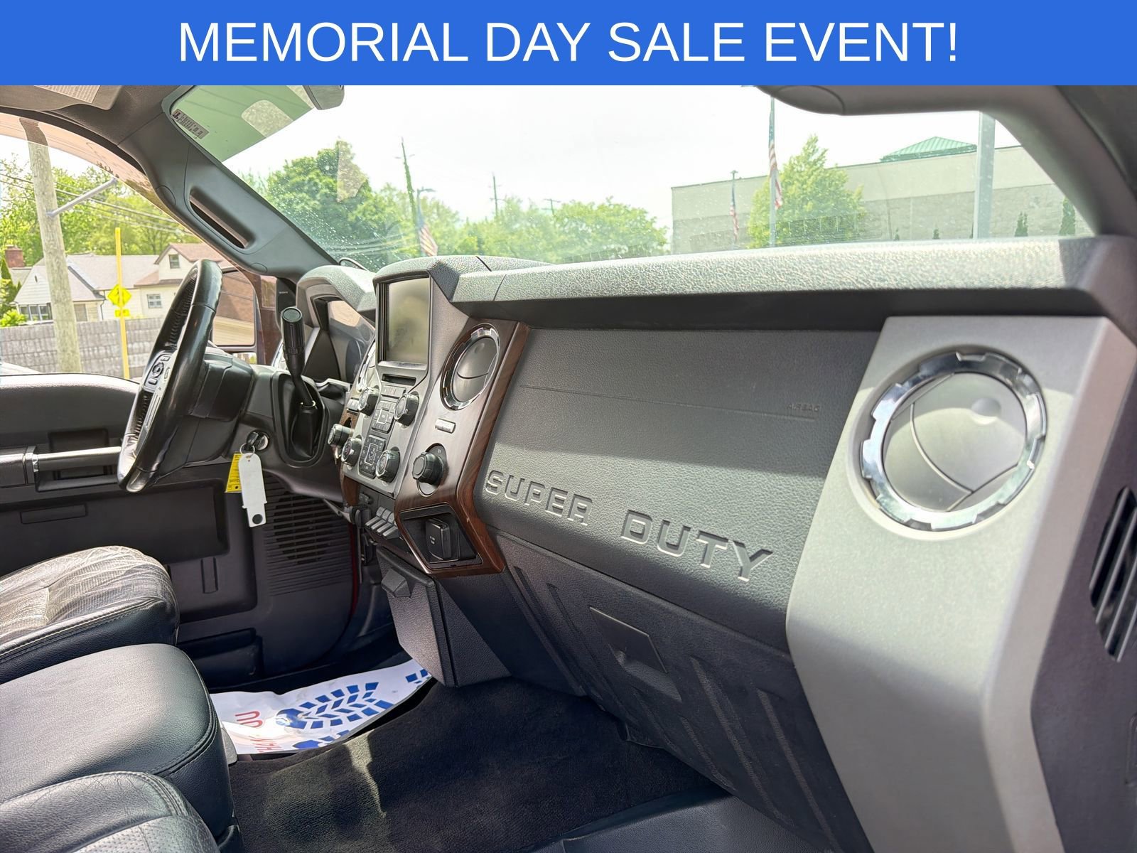 Used 2015 Ford F250 Lariat w/ Lariat Ultimate Package AWD/4WD image 16