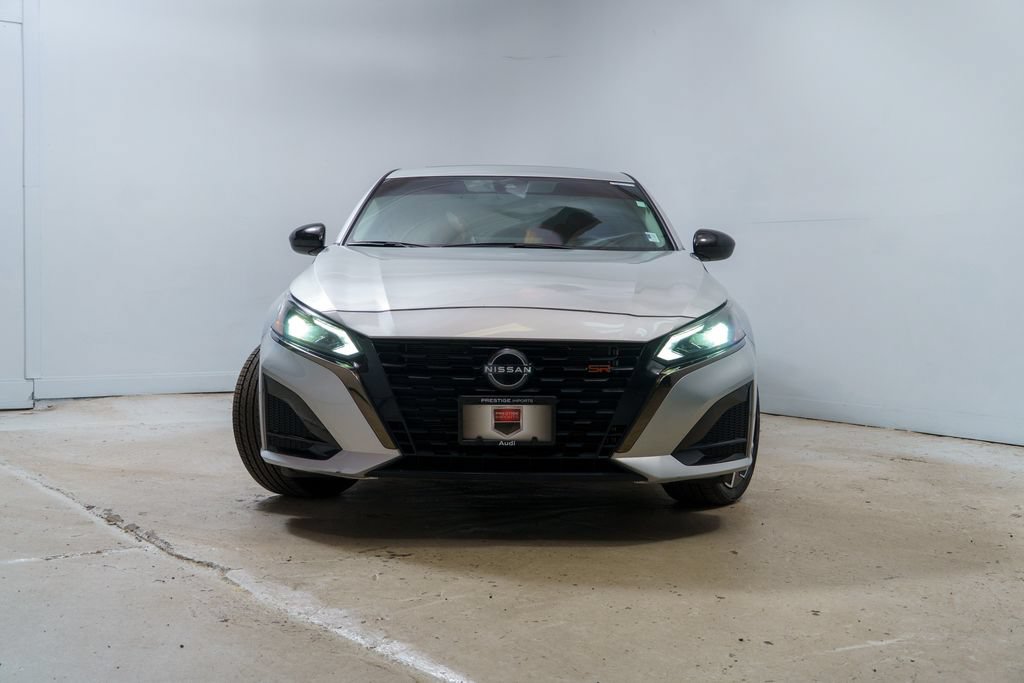 Used 2024 Nissan Altima 2.5 SR w/ SR Premium Package AWD/4WD image 10
