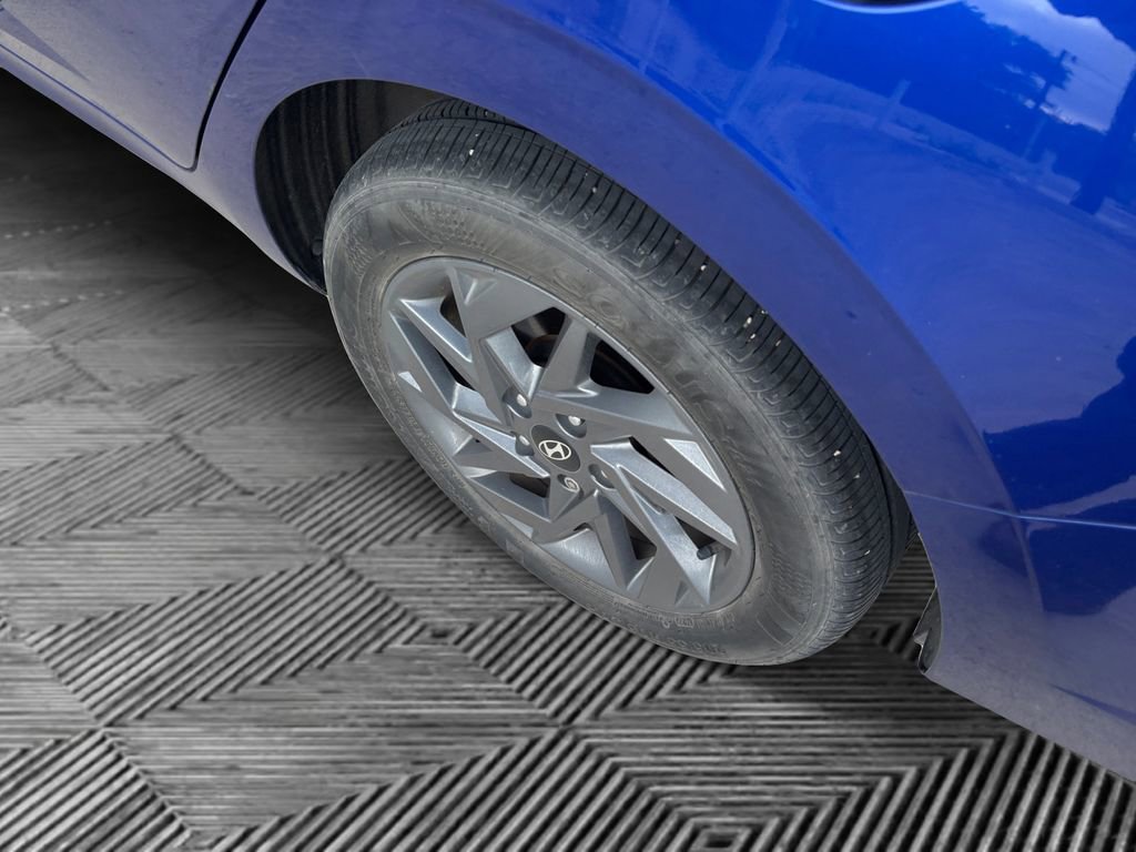 Used 2024 Hyundai Elantra SEL image 19