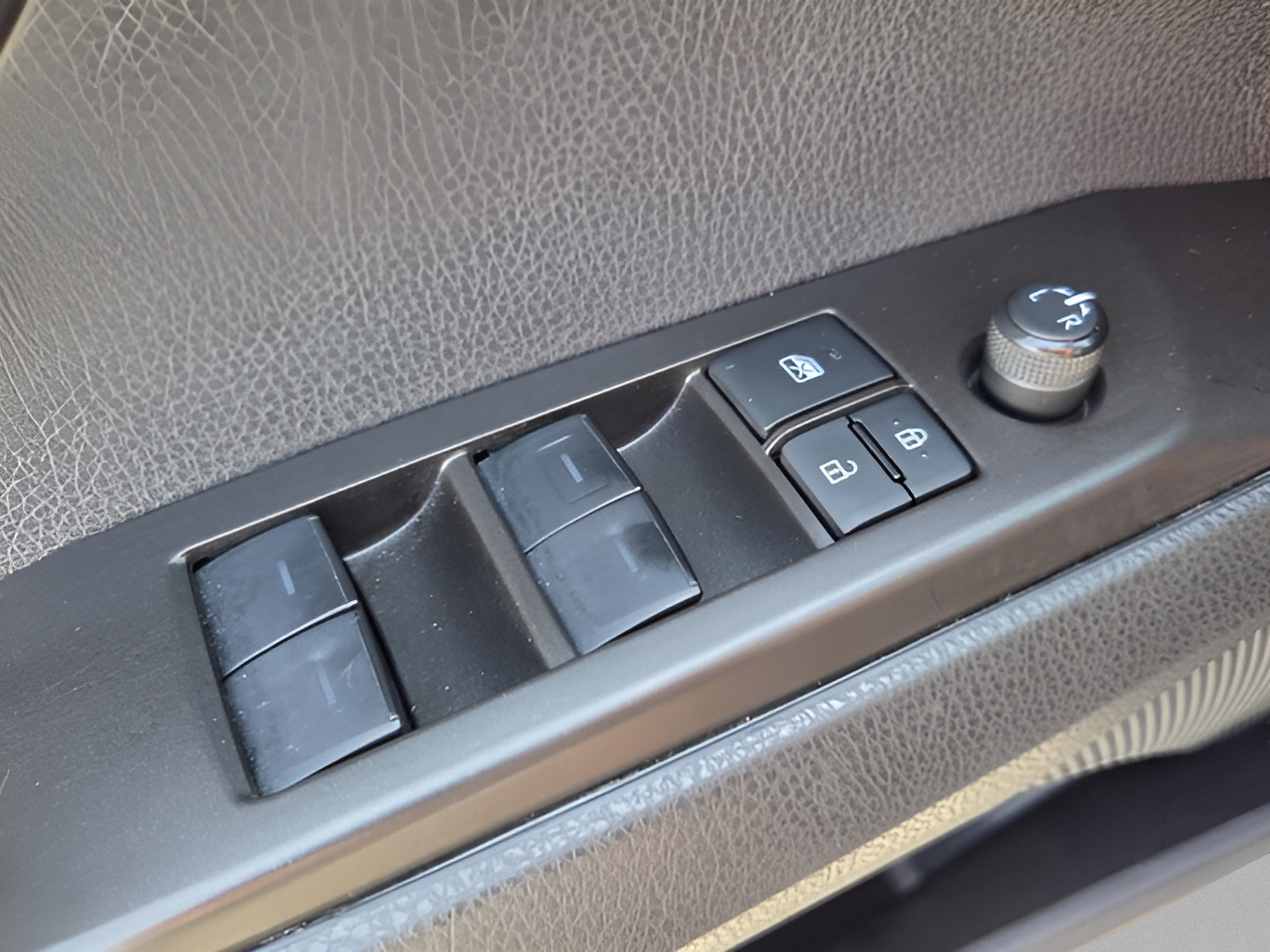 Used 2024 Toyota Camry SE FWD image 27