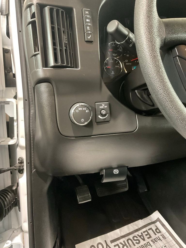 Used 2025 Chevrolet Express 2500 Extended w/ Driver Convenience Package RWD image 8