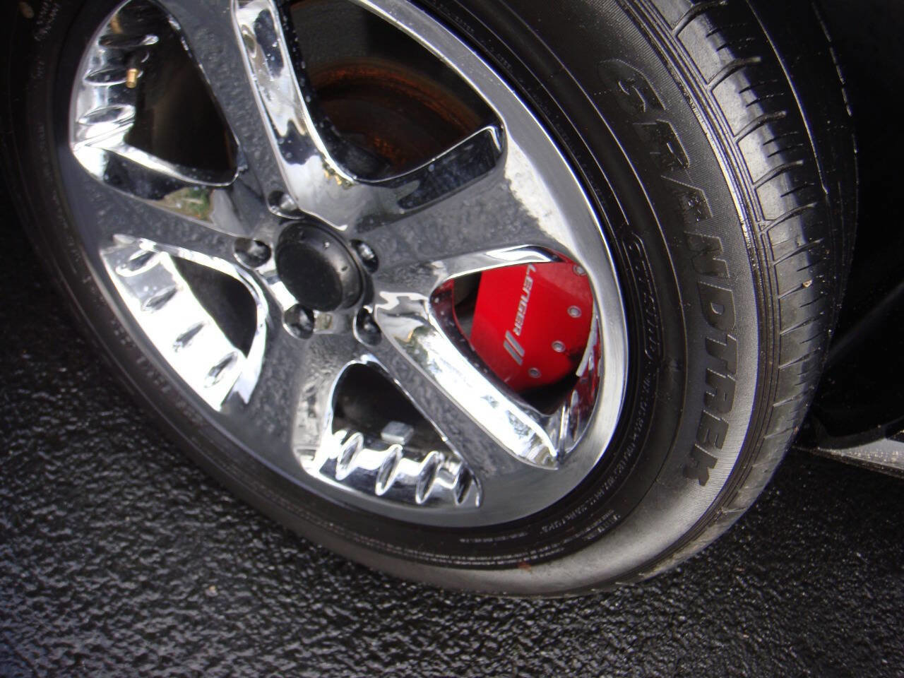 Used 2010 Dodge Challenger R/T RWD image 20