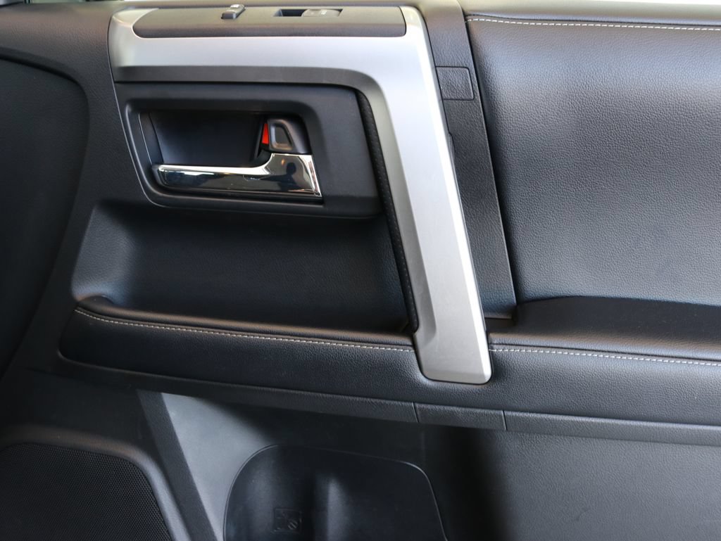 Used 2019 Toyota 4Runner SR5 AWD/4WD image 42