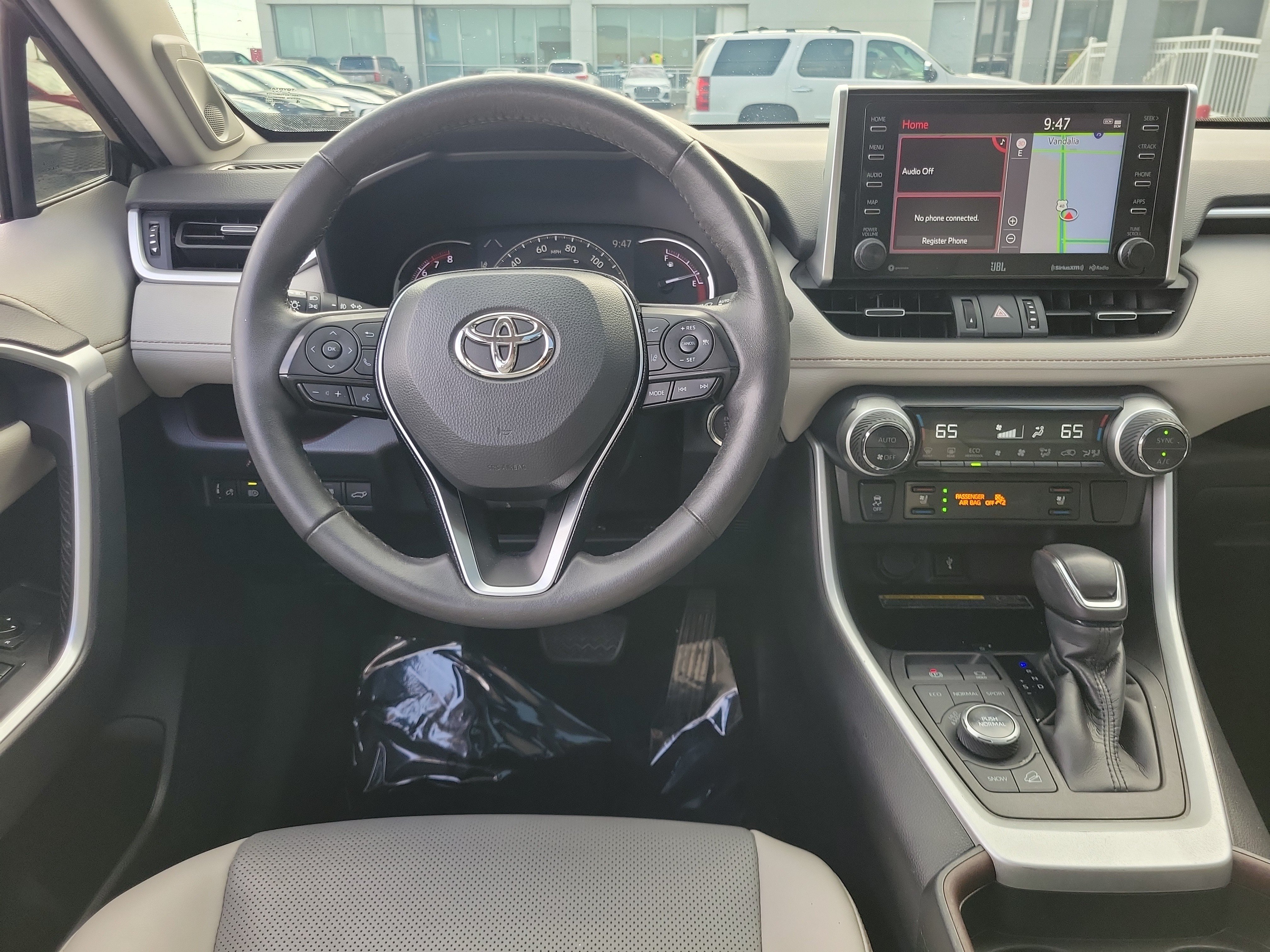 Used 2021 Toyota RAV4 Limited AWD/4WD image 10