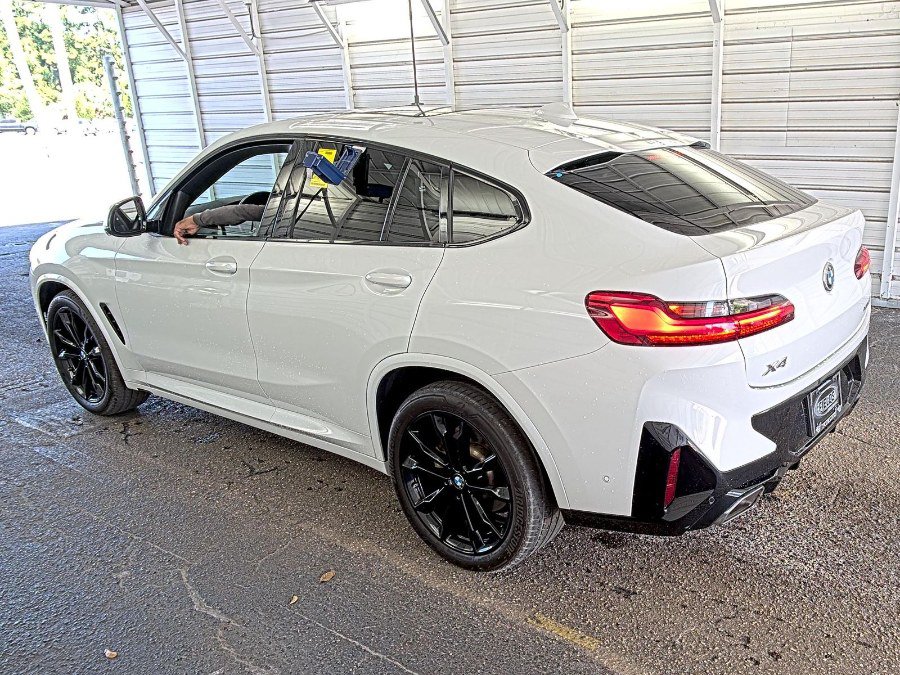 Used 2023 BMW X4 xDrive30i w/ M Sport Package AWD/4WD image 2