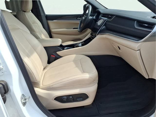 Used 2023 Jeep Grand Cherokee Limited AWD/4WD image 21