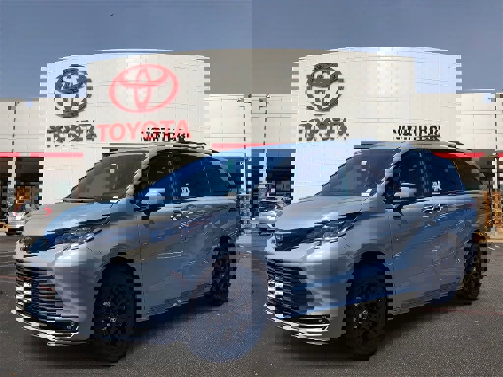 New 2025 Toyota Sienna XLE Woodland Edition